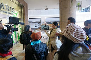 カメラマンの加藤さんからは写真の撮り方についてアドバイスをして頂きました。 カメラマンの加藤さんからは写真の撮り方についてアドバイスをして頂きました。