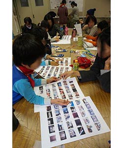 お昼御飯を食べたら早速自分の撮った写真からとっておきを選びます。 お昼御飯を食べたら早速自分の撮った写真からとっておきを選びます。