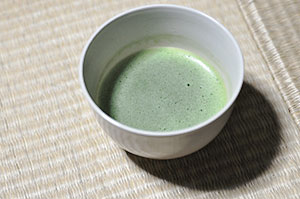 点てて頂いた抹茶。 点てて頂いた抹茶。